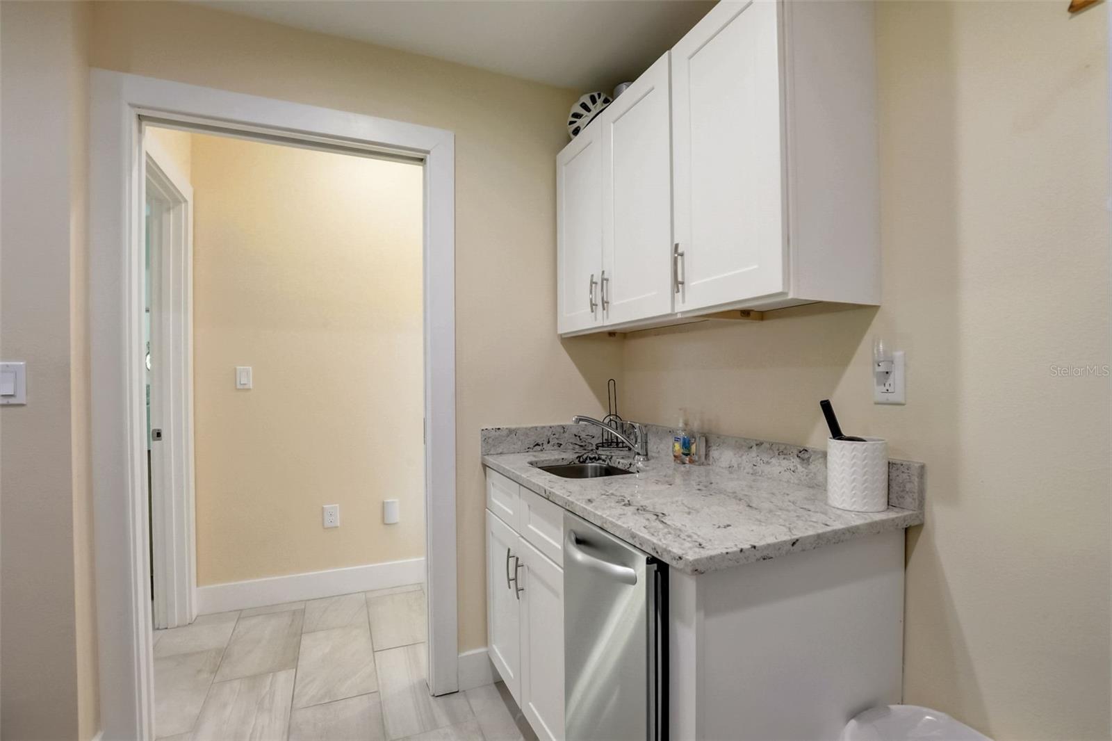 39 S POLK DR — photo 43