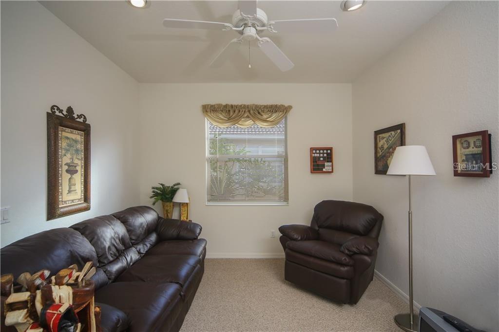 Home in BRADENTON — photo 3