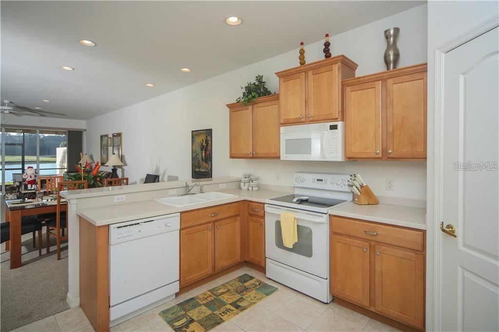 Home in BRADENTON — photo 8