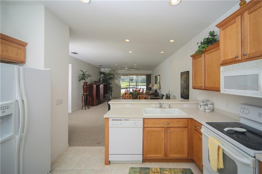 Home in BRADENTON — photo 9