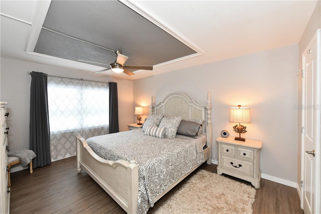 800 BENJAMIN FRANKLIN DR #403 — photo 18