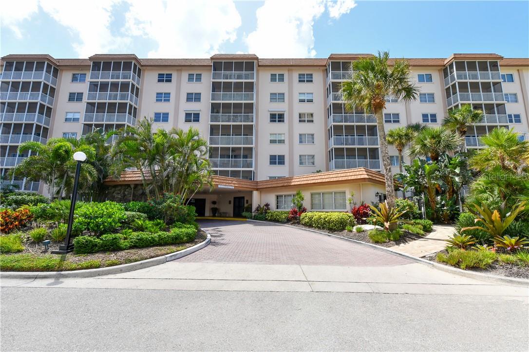 800 BENJAMIN FRANKLIN DR #403 — photo 4