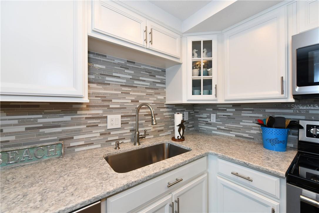 800 BENJAMIN FRANKLIN DR #403 — photo 15