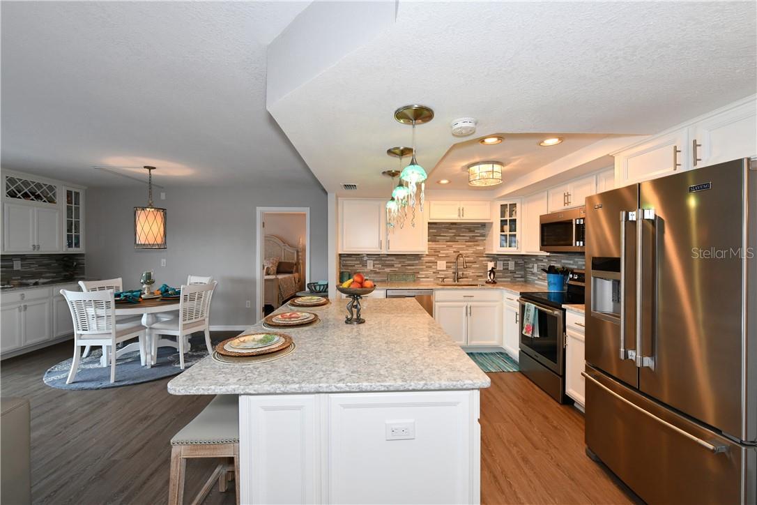 800 BENJAMIN FRANKLIN DR #403 — photo 13