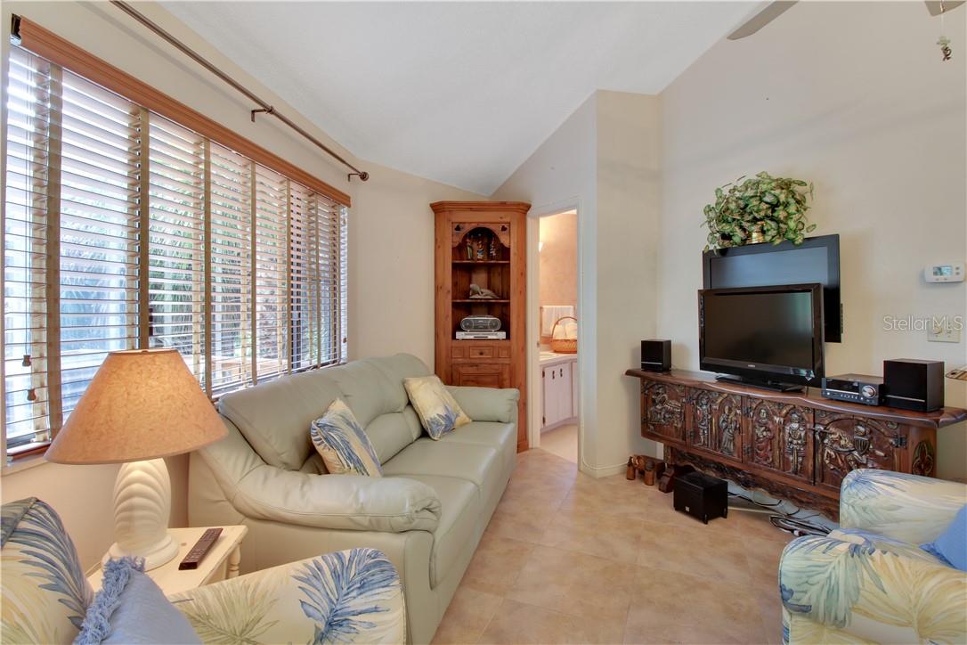 8335 MANASOTA KEY RD — photo 9