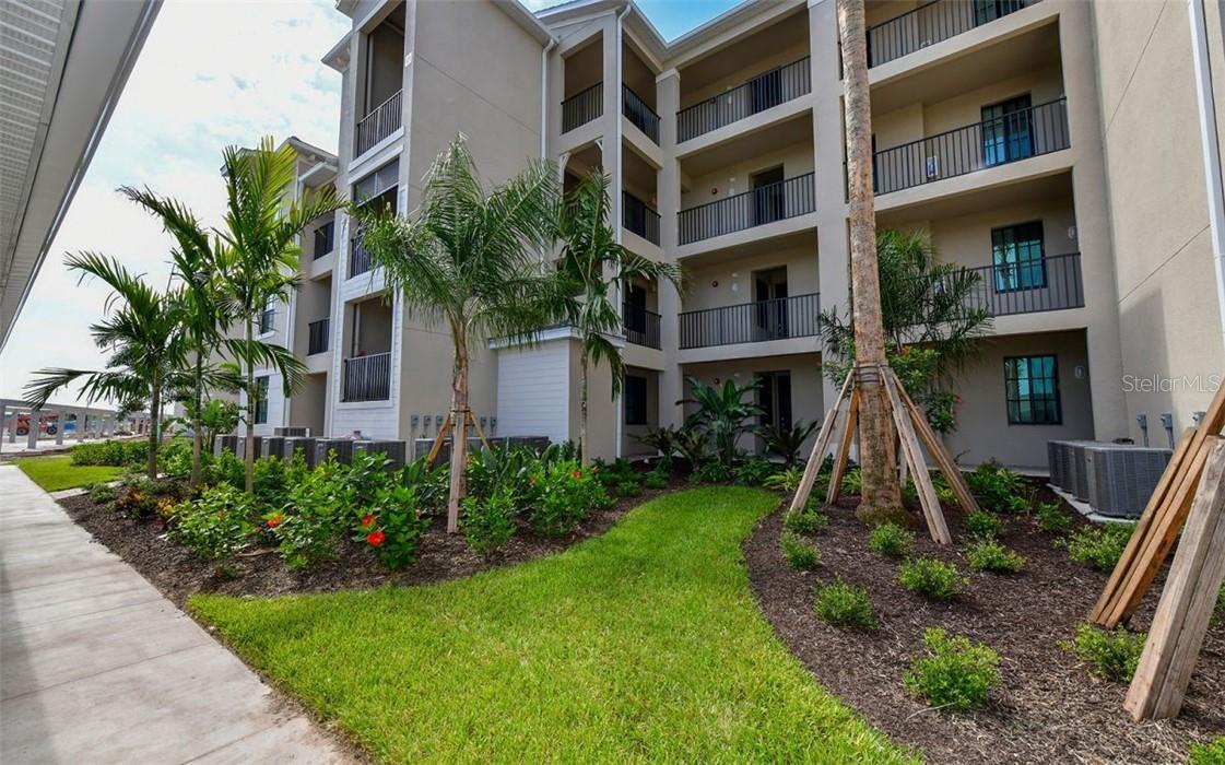 17520 GAWTHROP DR #203 — photo 3