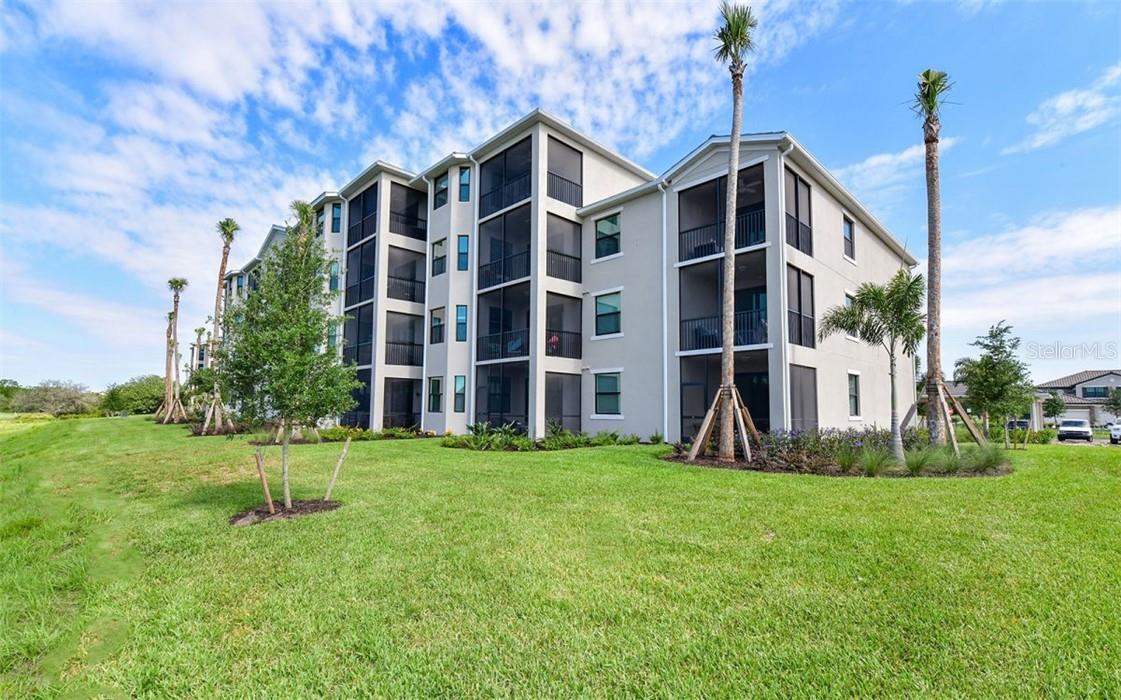 17520 GAWTHROP DR #203 — photo 31