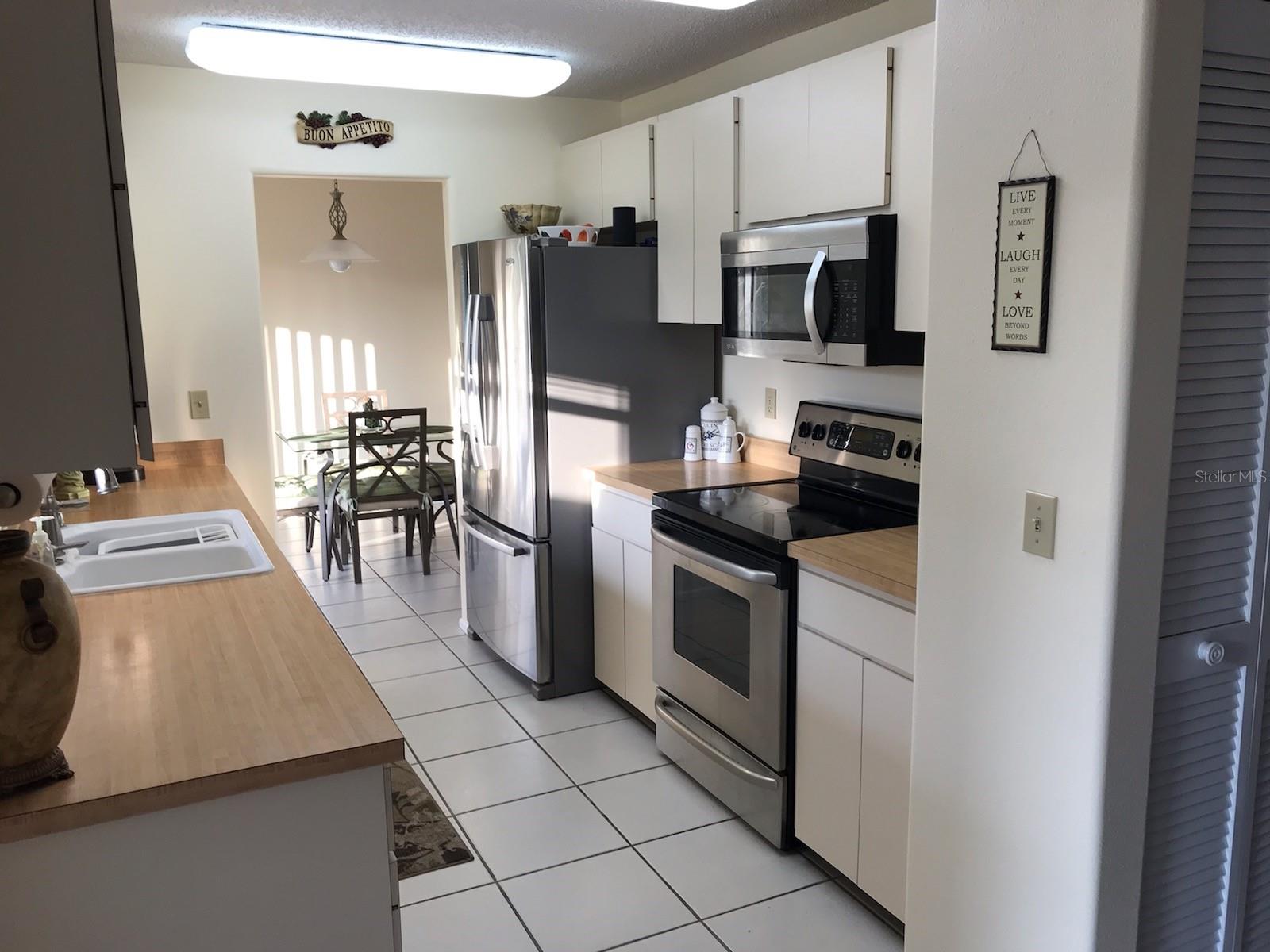 Home in BRADENTON — photo 10