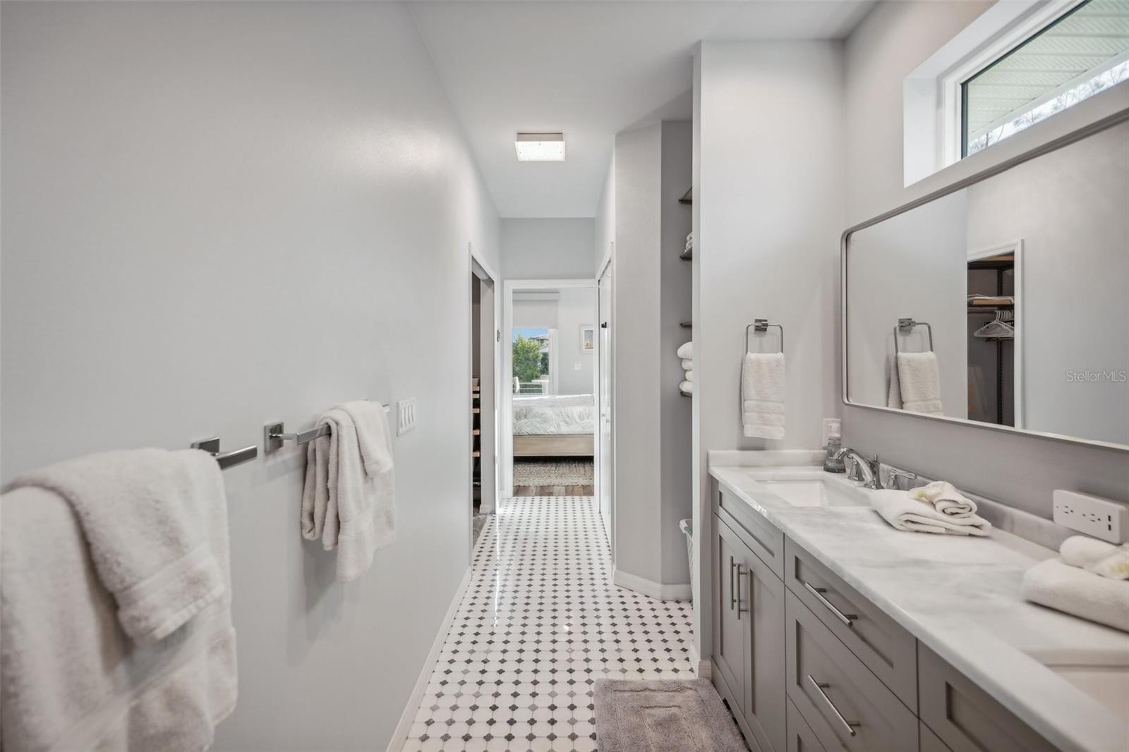 501 CHANNEL LN — photo 24