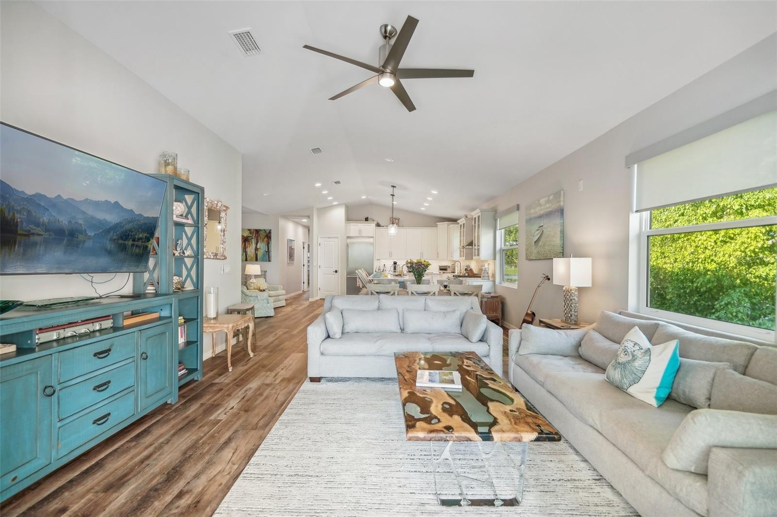 501 CHANNEL LN — photo 15