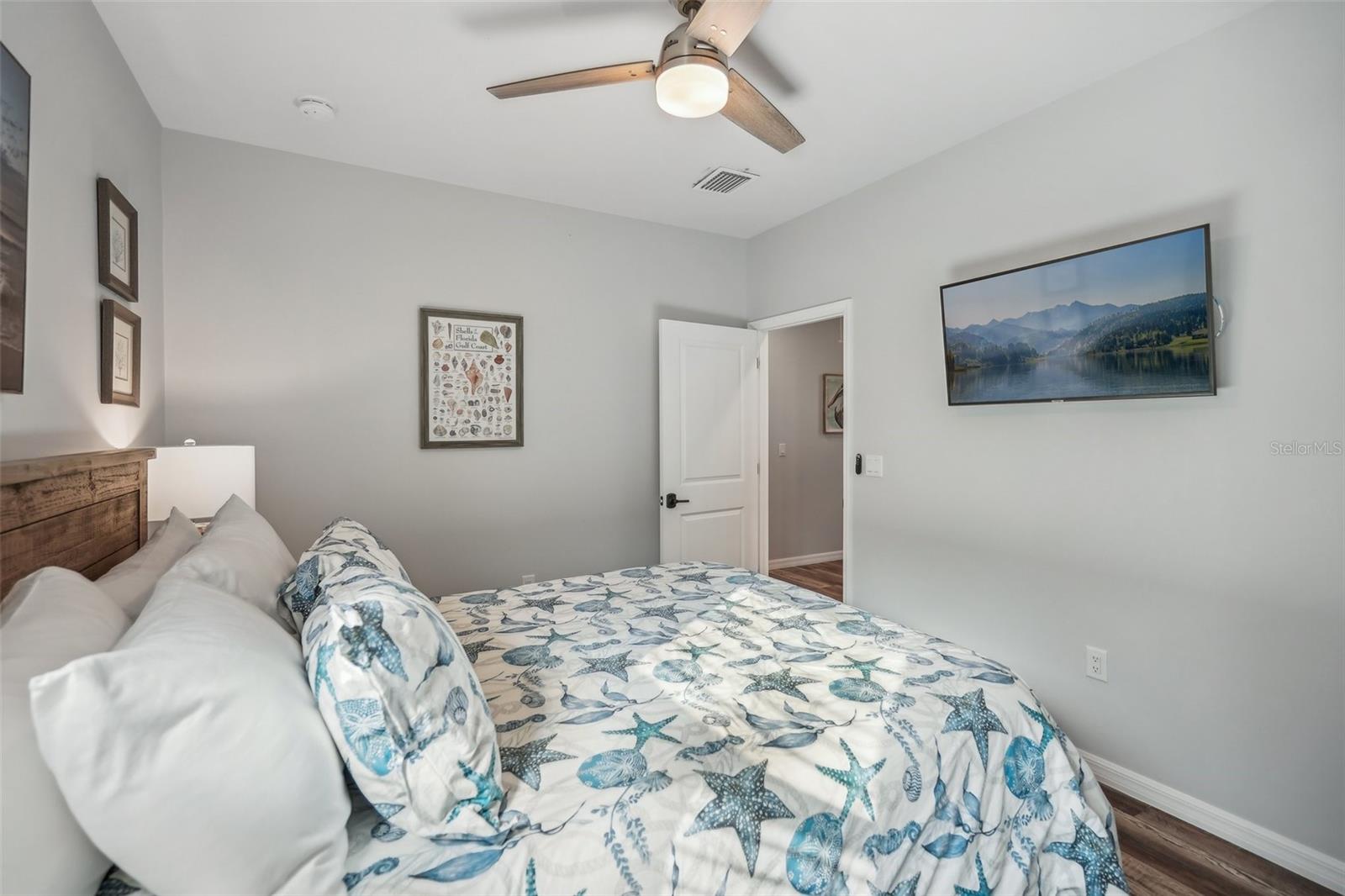 501 CHANNEL LN — photo 25