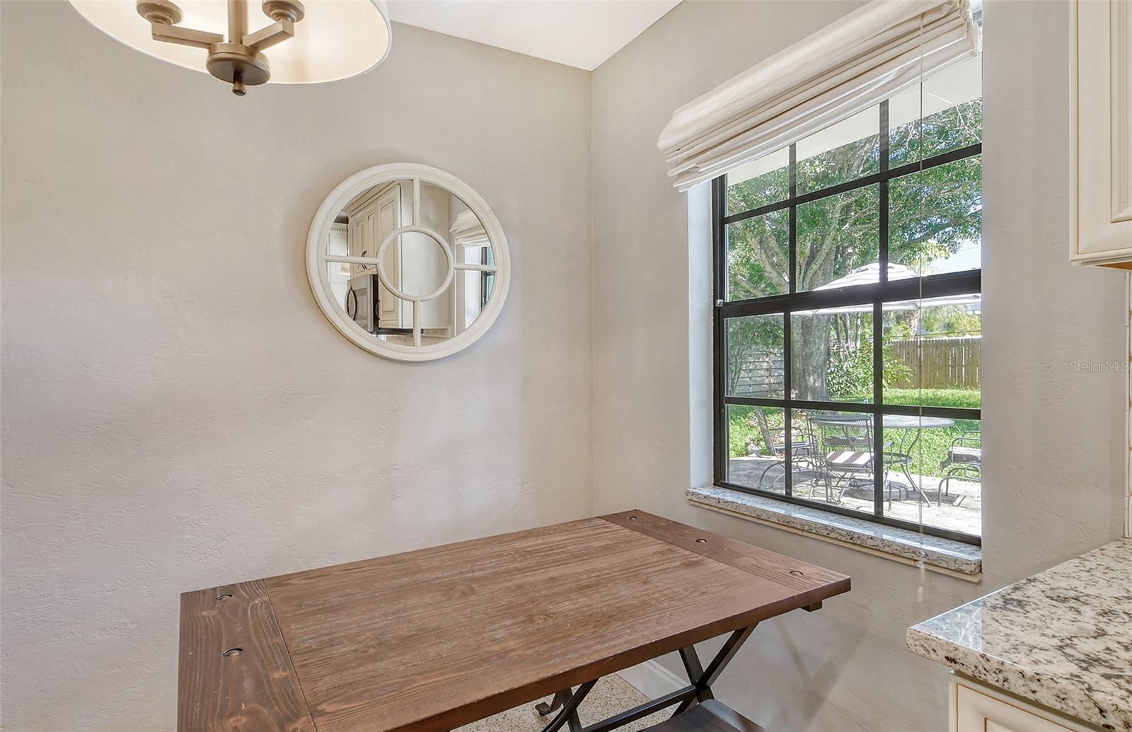 2309 LYNN ST — photo 13