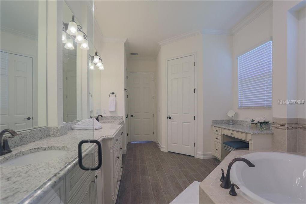 5528 ARNIE LOOP — photo 17