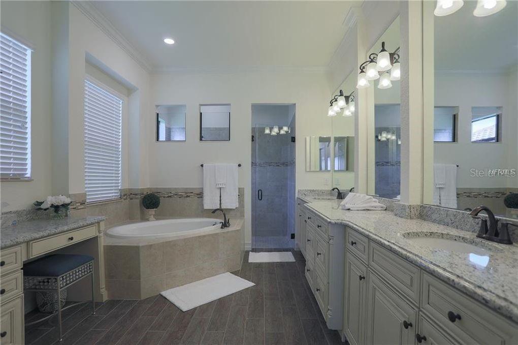 5528 ARNIE LOOP — photo 16