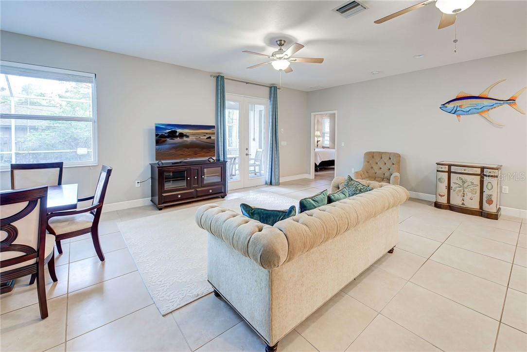 2330 BRADFORD ST — photo 24
