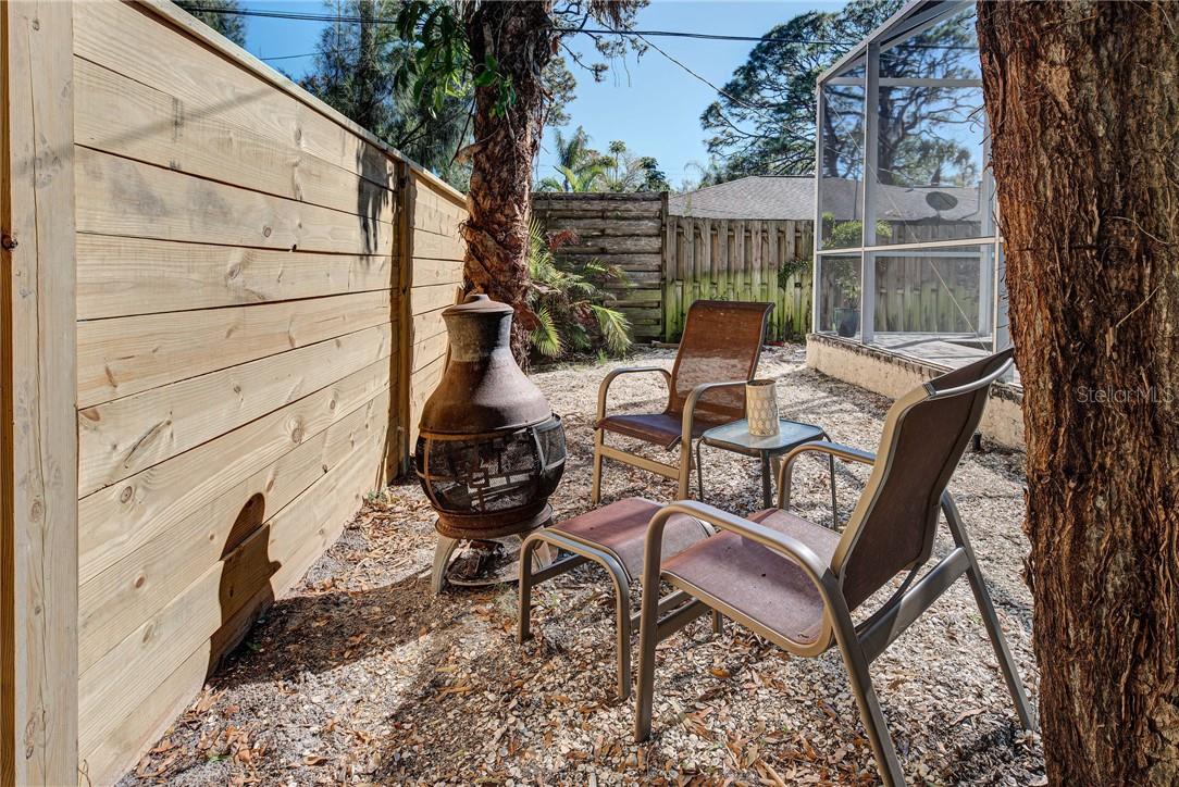 2330 BRADFORD ST — photo 10
