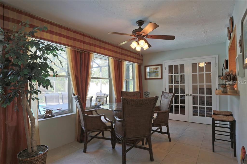 2929 MAYFLOWER ST — photo 12