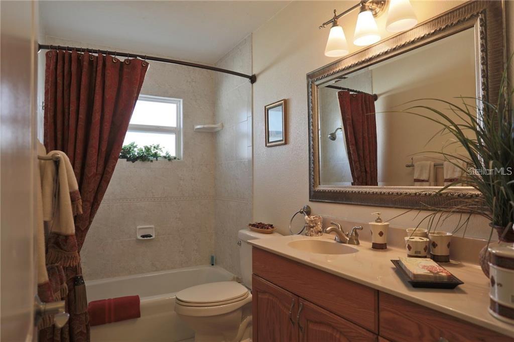 2929 MAYFLOWER ST — photo 15
