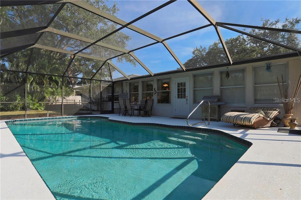 2929 MAYFLOWER ST — photo 18