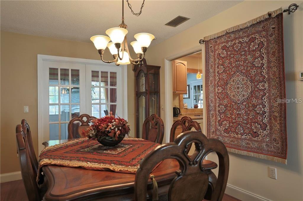 2929 MAYFLOWER ST — photo 6