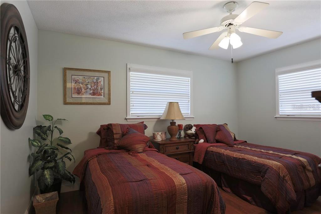 2929 MAYFLOWER ST — photo 16
