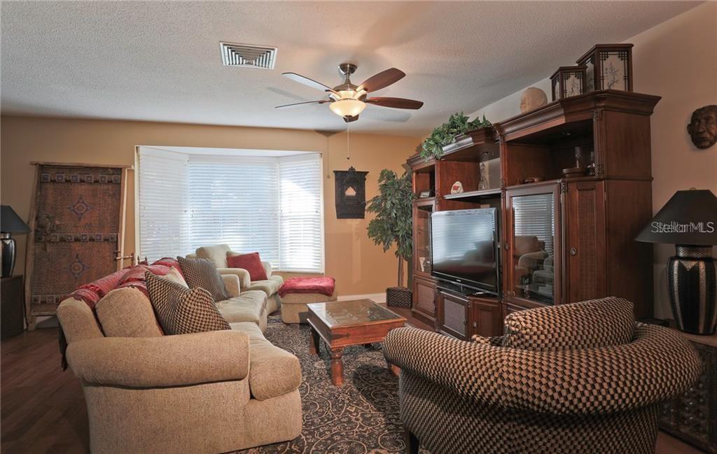 2929 MAYFLOWER ST — photo 4