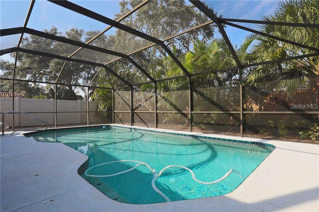 2929 MAYFLOWER ST — photo 17
