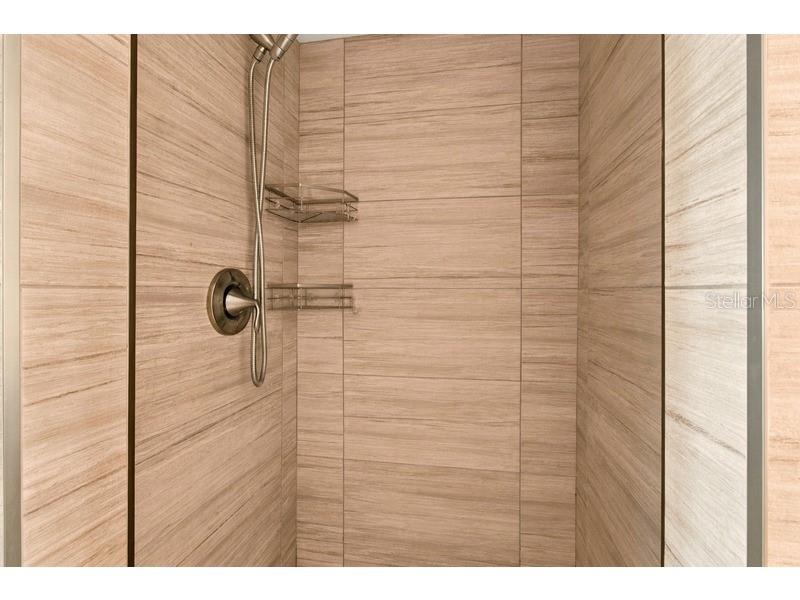 460 BEACH RD #A1 — photo 25