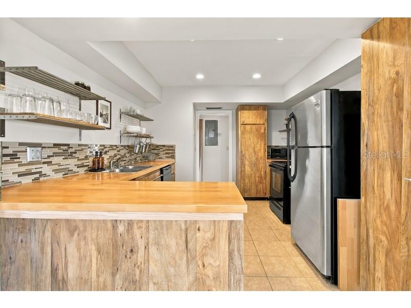 460 BEACH RD #A1 — photo 16