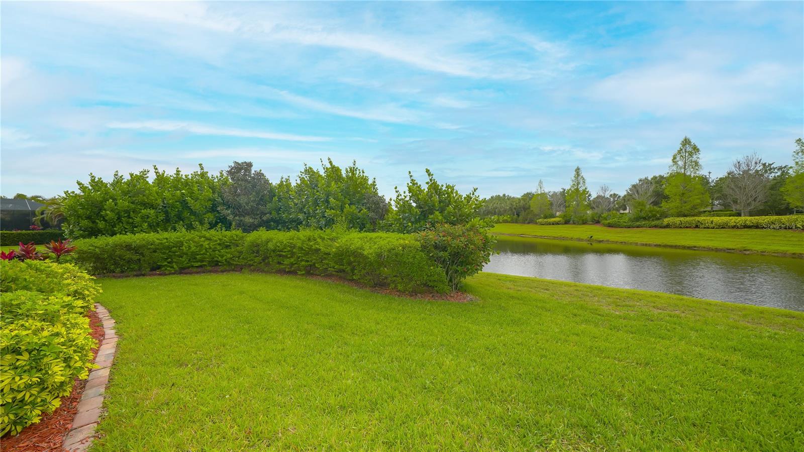 6888 WILLOWSHIRE WAY — photo 11