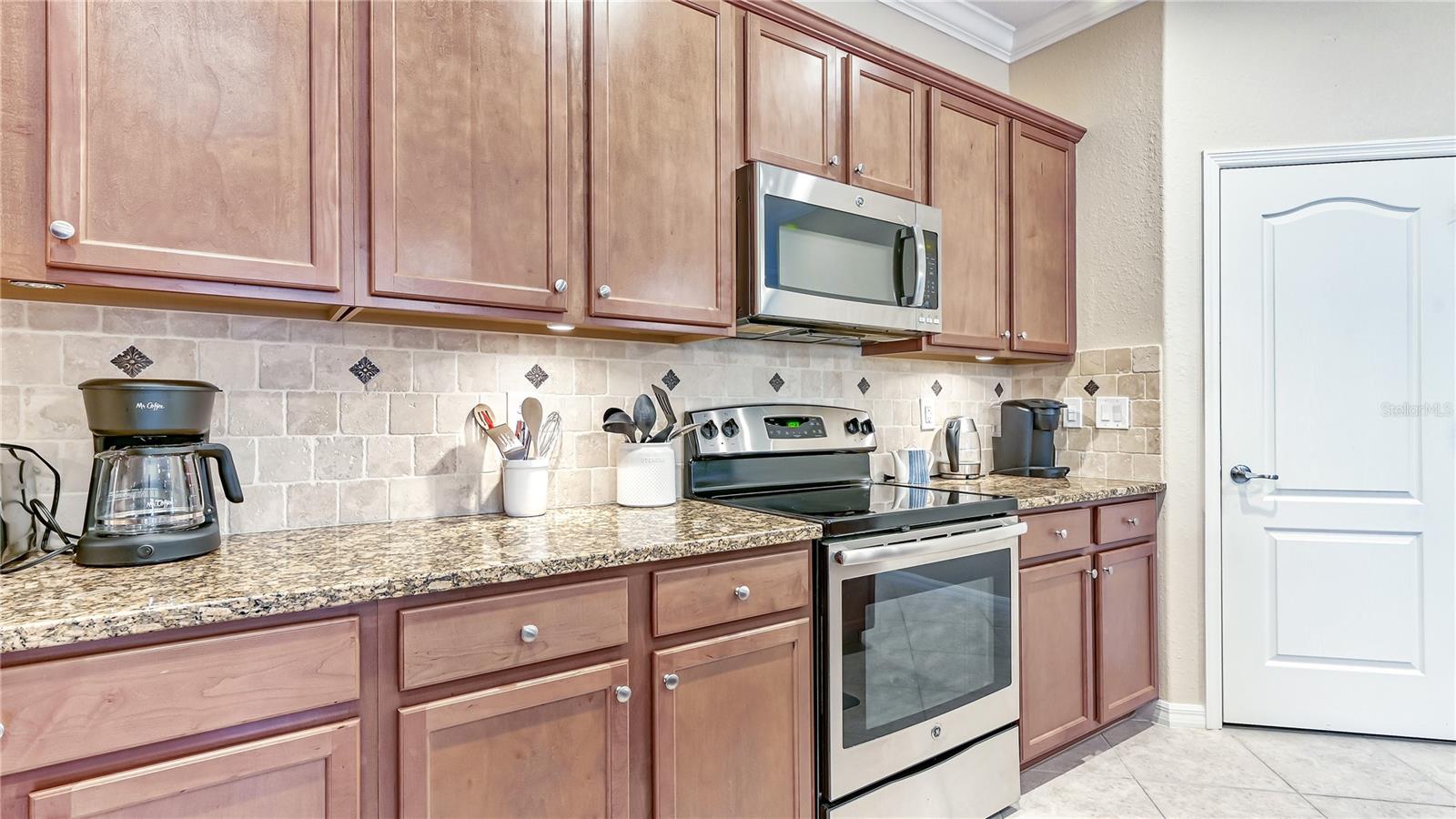 6888 WILLOWSHIRE WAY — photo 17