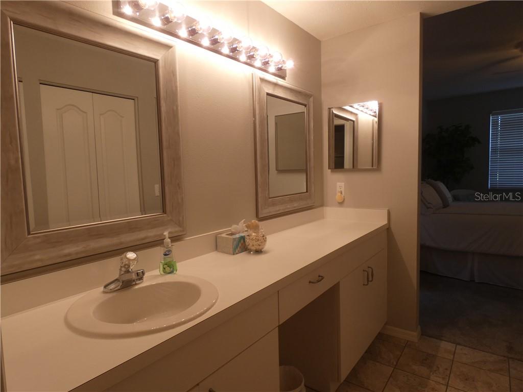 8735 OLDE HICKORY AVE #8101 — photo 11