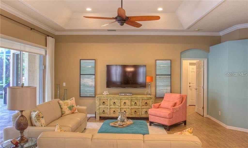 7348 STANHOPE CT — photo 4