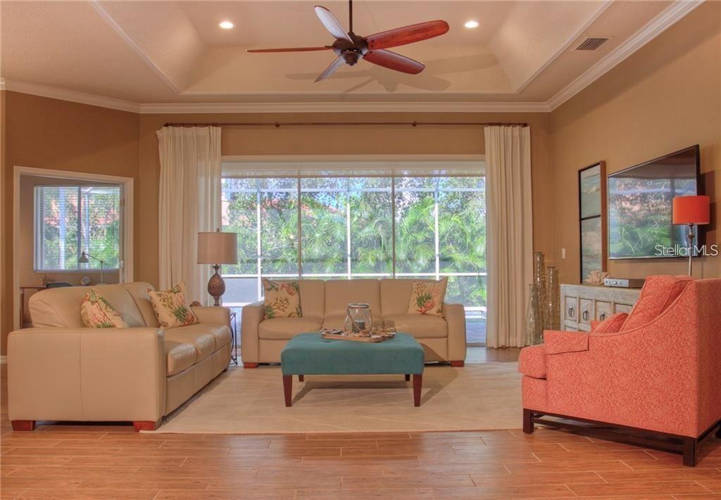 7348 STANHOPE CT — photo 3