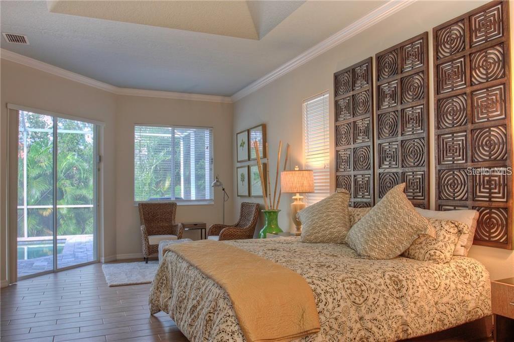 7348 STANHOPE CT — photo 12