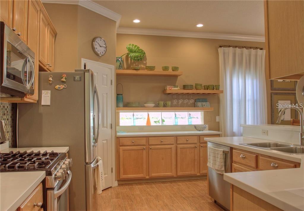 7348 STANHOPE CT — photo 10