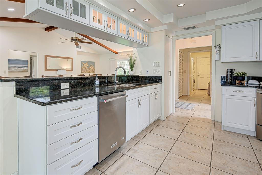3670 EMILY LN — photo 40