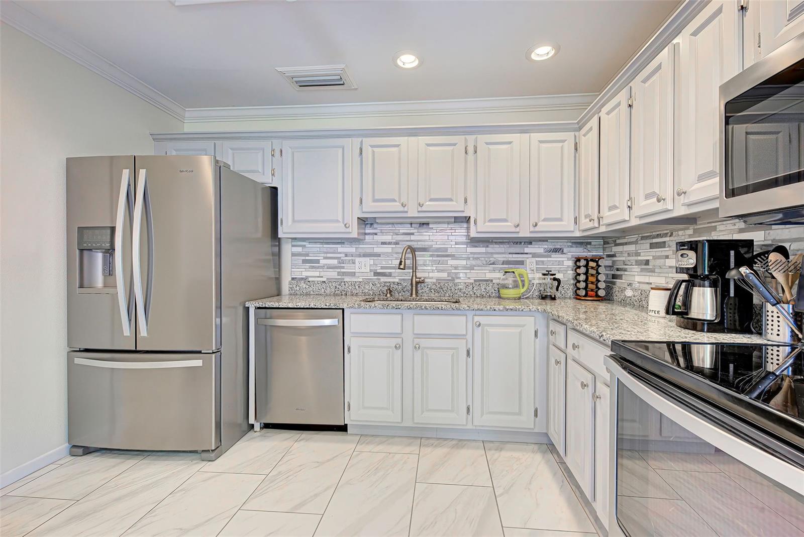 1740 LANDINGS BLVD #39 — photo 19