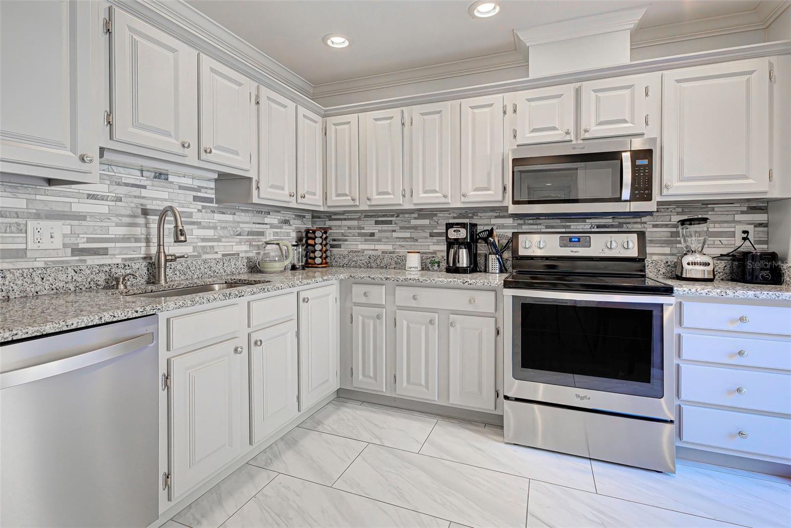 1740 LANDINGS BLVD #39 — photo 18