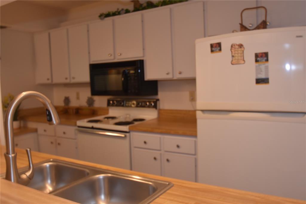 1526 PELICAN POINT DR #BA144 — photo 3
