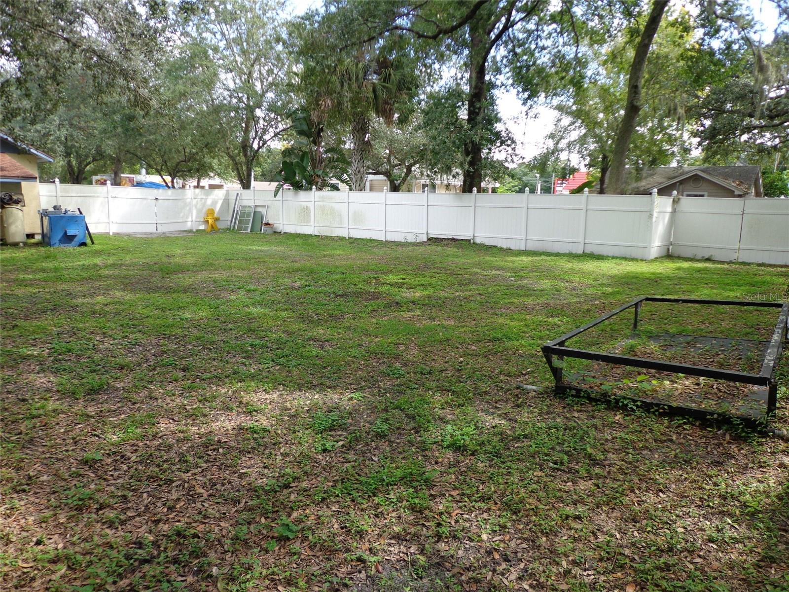 1904 W WATERS AVE — photo 17