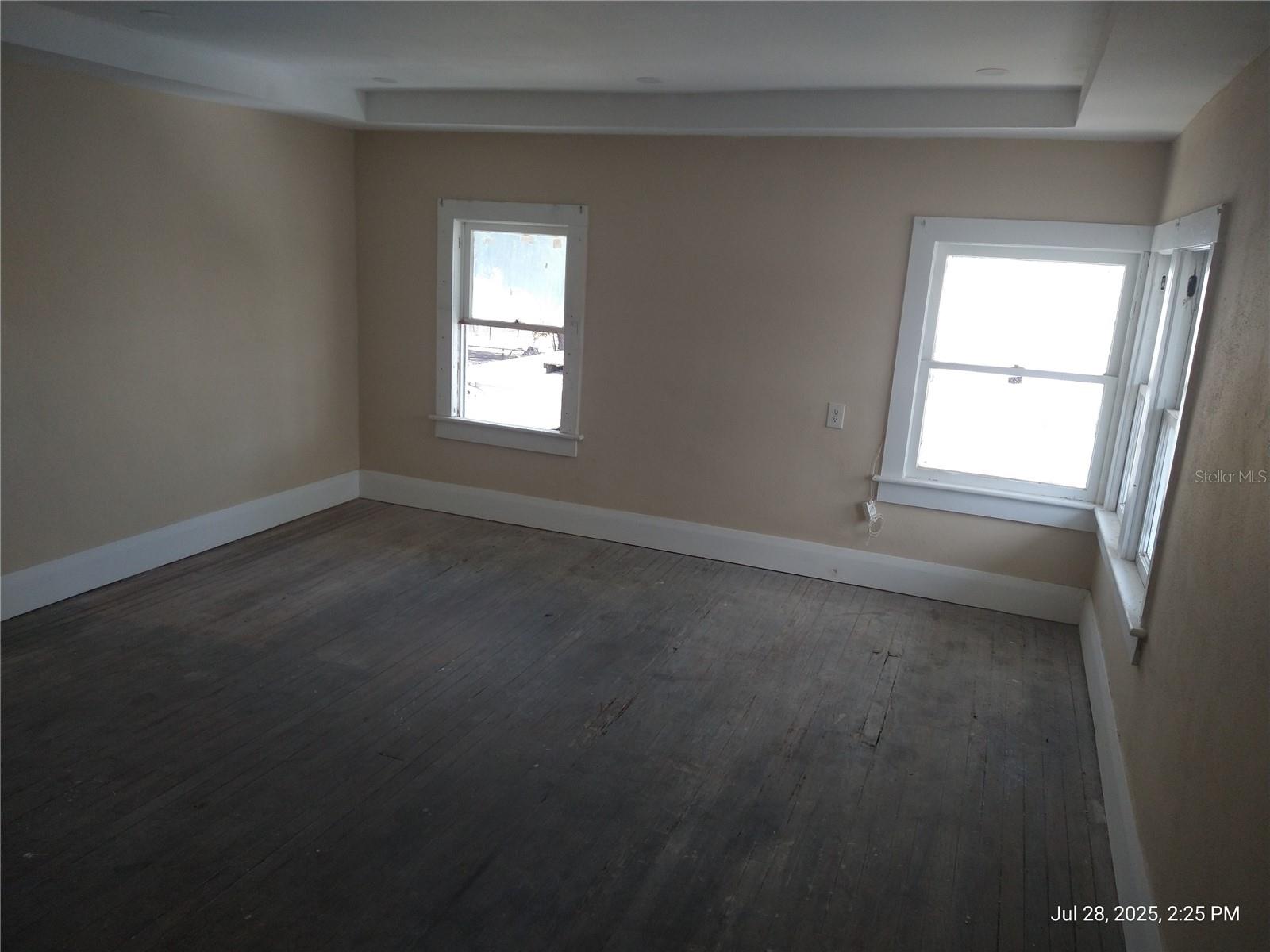 909 and 911 WEST HILLSBOROUGH AVE — photo 20