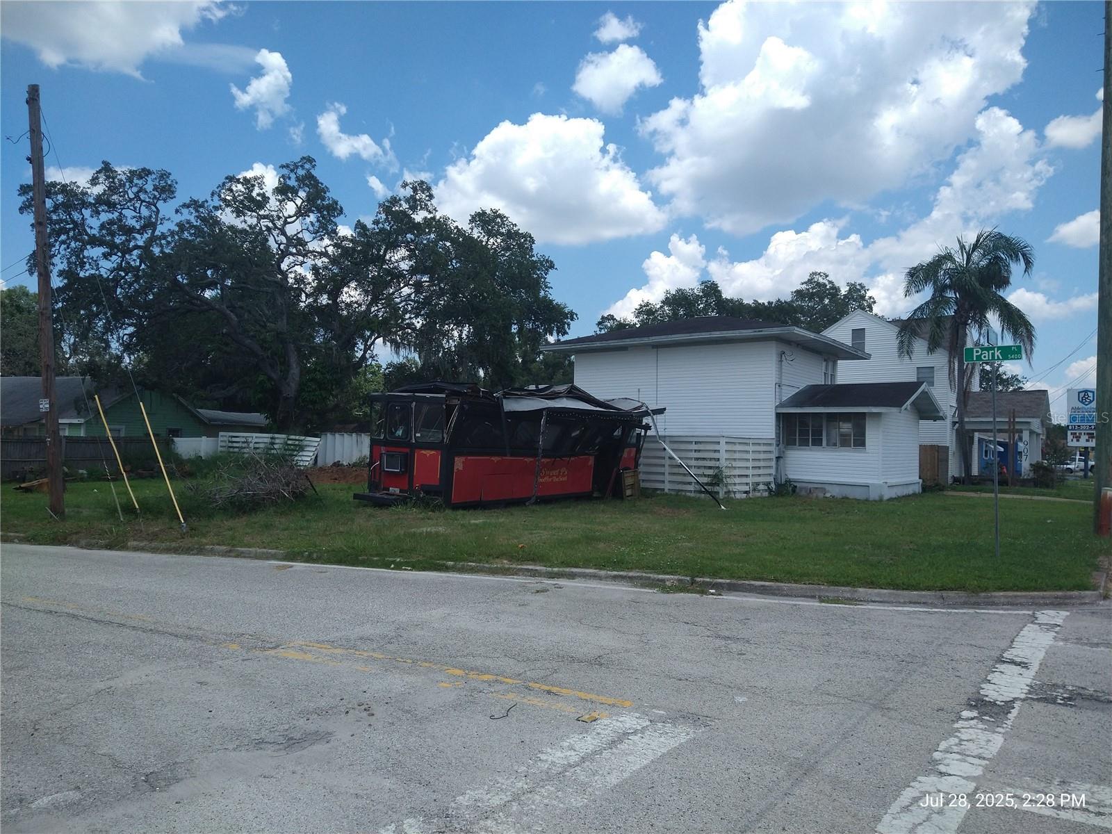 909 and 911 WEST HILLSBOROUGH AVE — photo 28