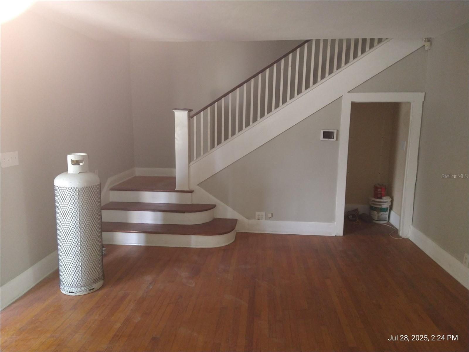 909 and 911 WEST HILLSBOROUGH AVE — photo 13