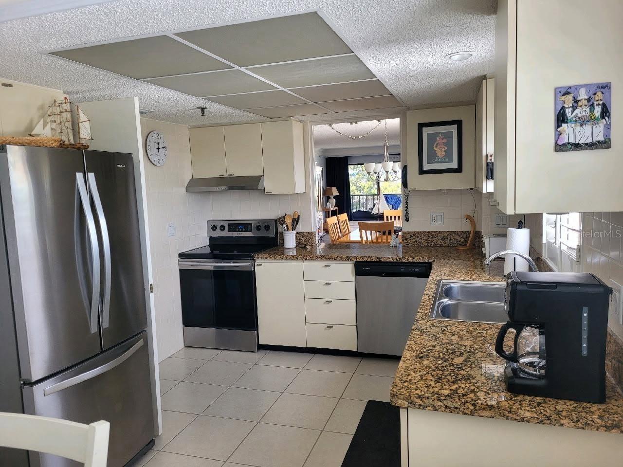 1001 BENJAMIN FRANKLIN DR #506 — photo 12