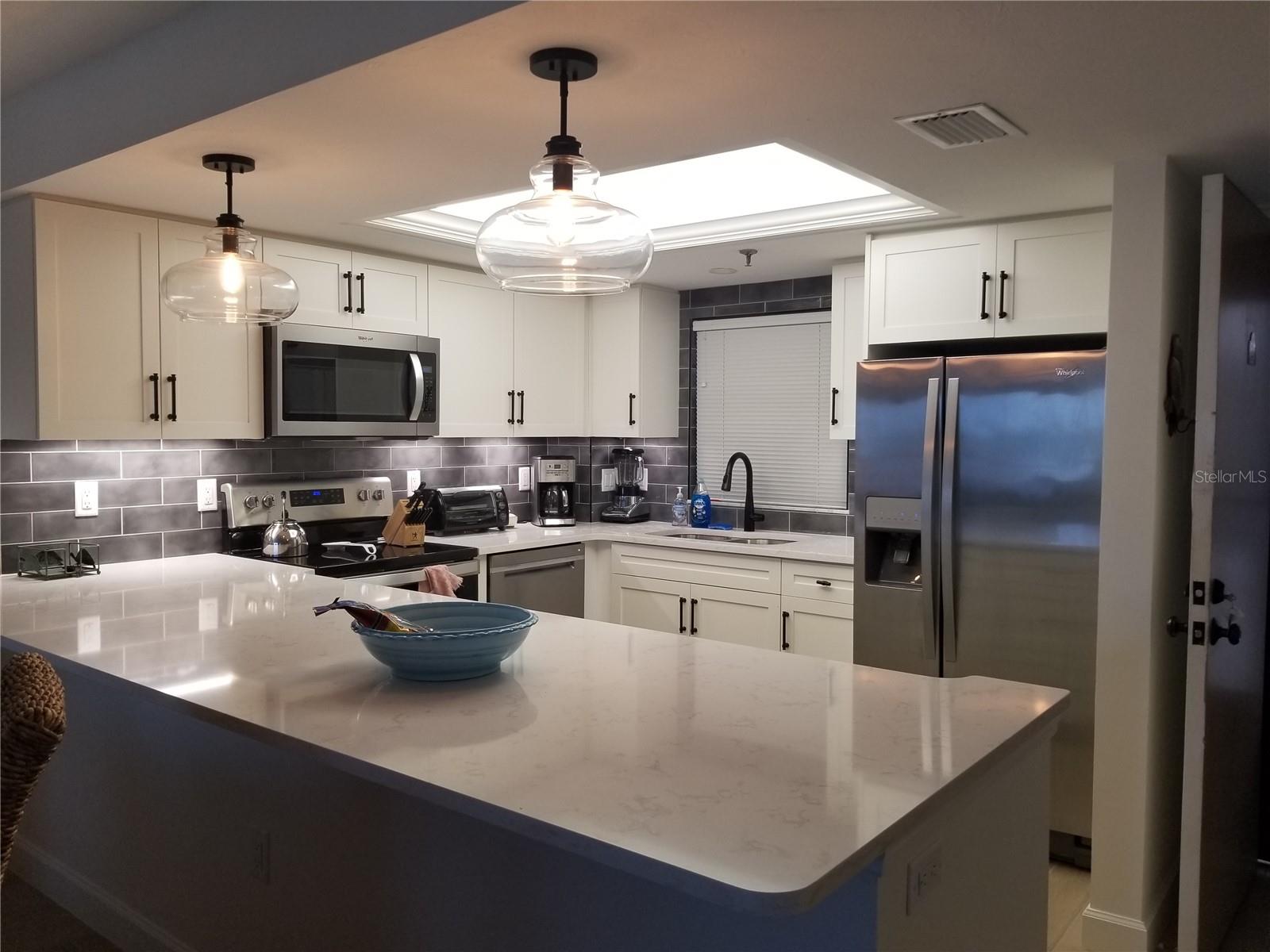 1001 BENJAMIN FRANKLIN DR #505 — photo 2