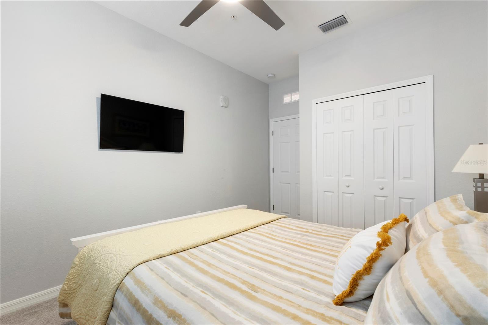 18008 GAWTHROP DR #402 — photo 22