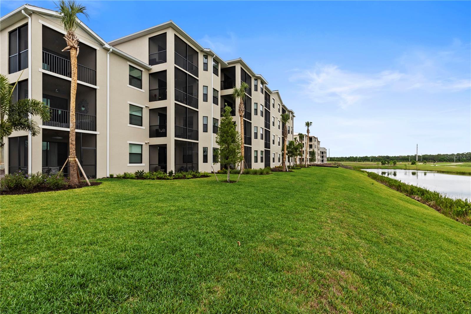 18008 GAWTHROP DR #402 — photo 31