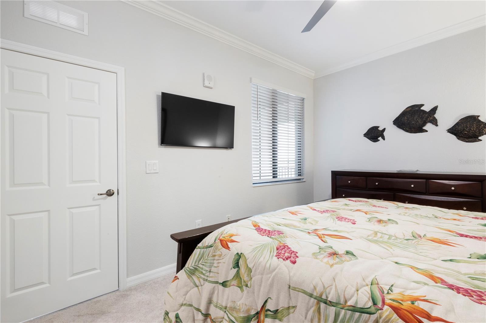 18008 GAWTHROP DR #402 — photo 26