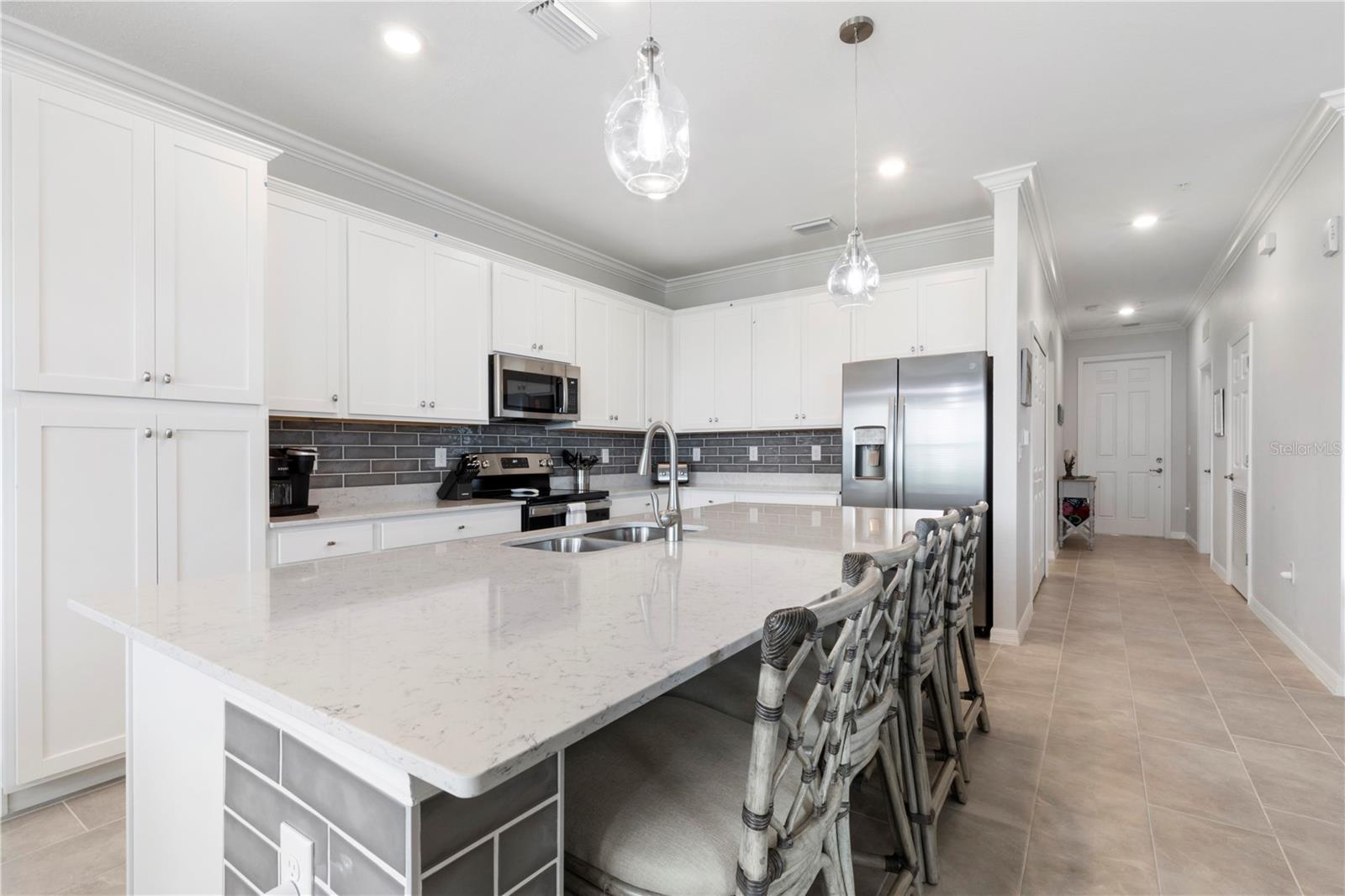 18008 GAWTHROP DR #402 — photo 14